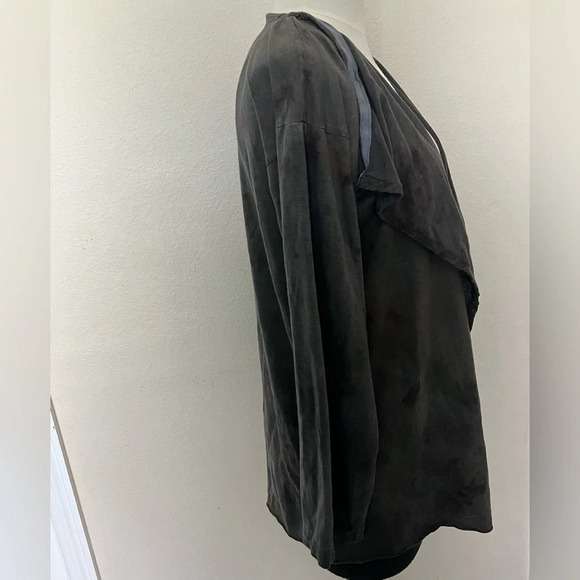 OLIVVI Open Front Cotton Top - Picture 3 of 6